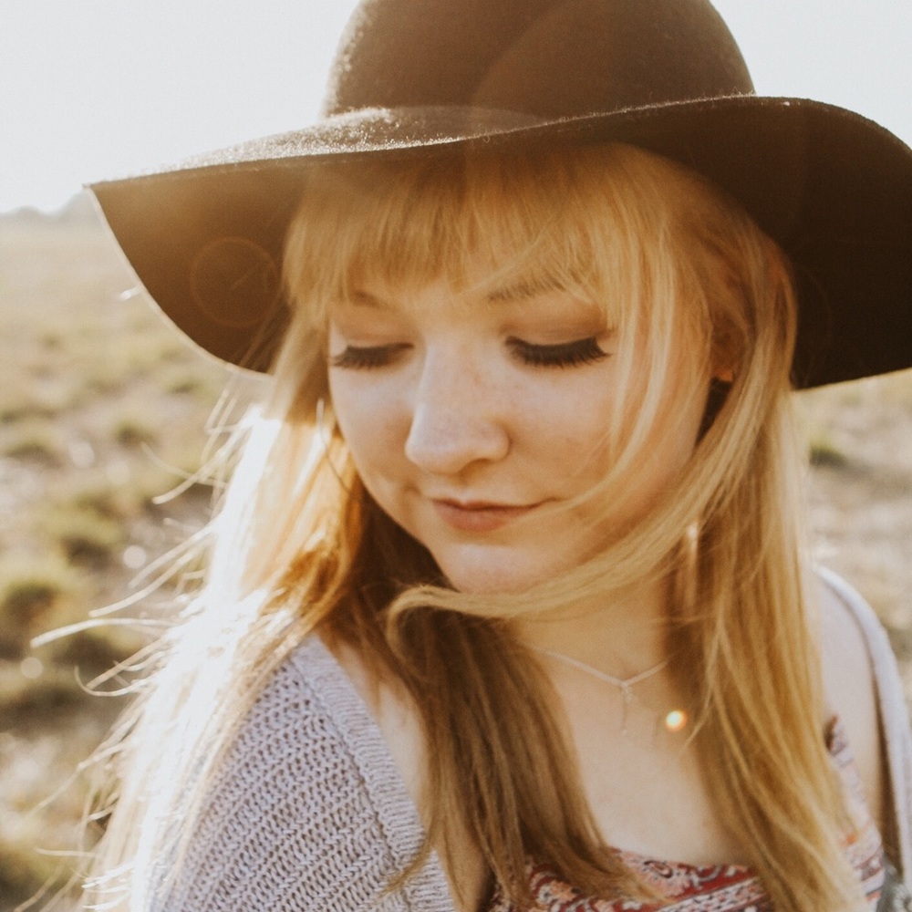 Meet your Posher, Emily